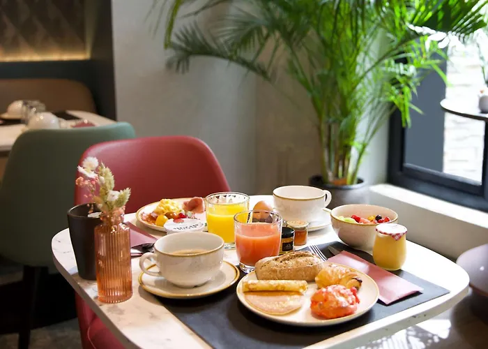 Le Grand Grenoble, Bw Premier Collection By Western