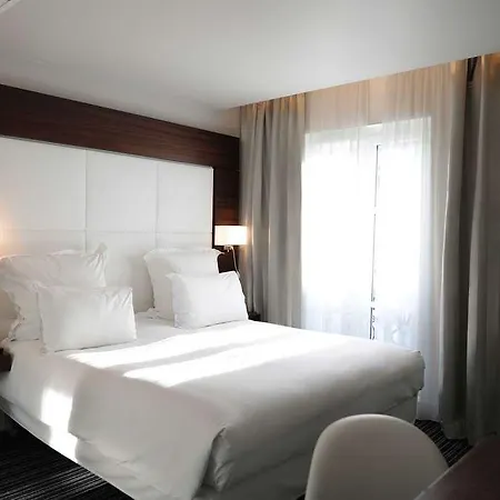 Le Grand Grenoble, Bw Premier Collection By Western 4*