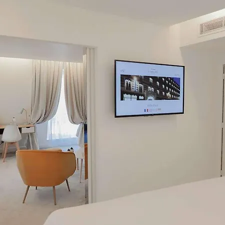 Le Grand Grenoble, Bw Premier Collection By Western Готель 4*