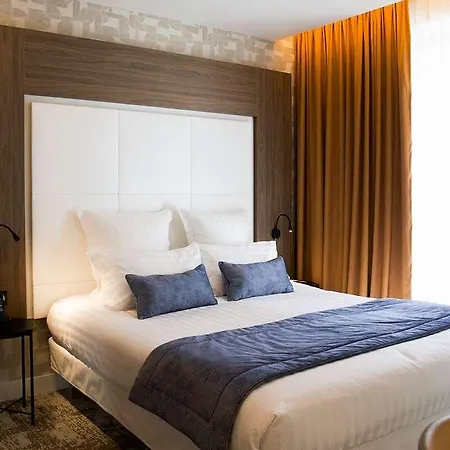 Le Grand Grenoble, Bw Premier Collection By Western מלון 4*