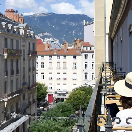 Le Grand Grenoble, Bw Premier Collection By Western