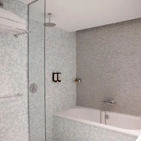 Le Grand Grenoble, Bw Premier Collection By Western 4*