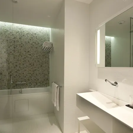 Le Grand Grenoble, Bw Premier Collection By Western Hotel 4*