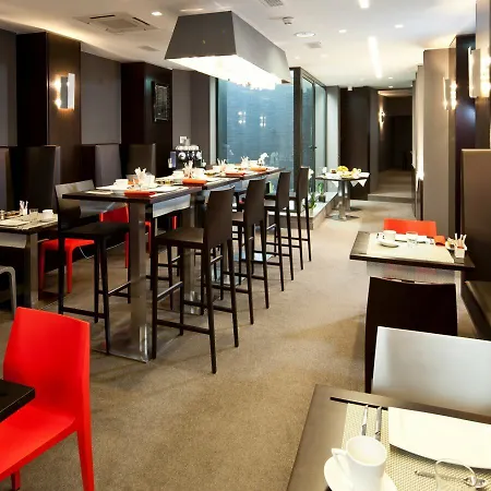 Le Grand Grenoble, Bw Premier Collection By Western