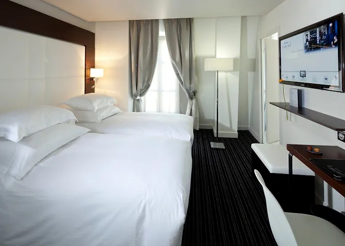 Le Grand Grenoble, Bw Premier Collection By Western Гренобль