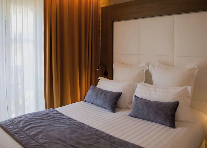 Le Grand Grenoble, Bw Premier Collection By Western Hotel