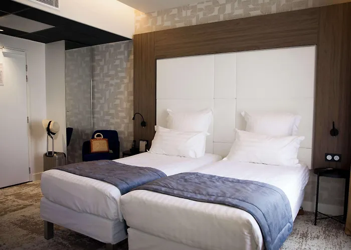 Le Grand Grenoble, Bw Premier Collection By Western Grenoble