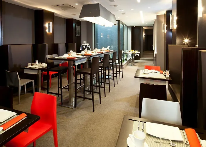 Le Grand Grenoble, Bw Premier Collection By Western